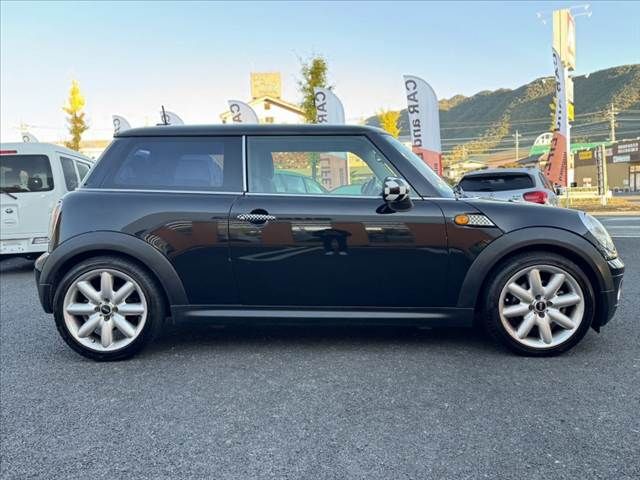 BMW MINI ONE 2010 Image 31