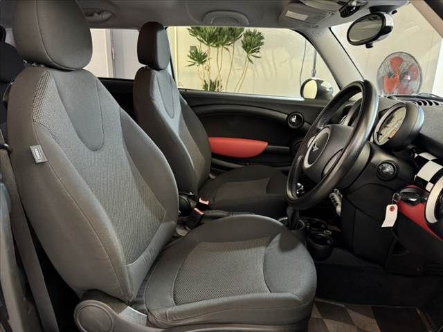 BMW MINI ONE 2010 Image 31