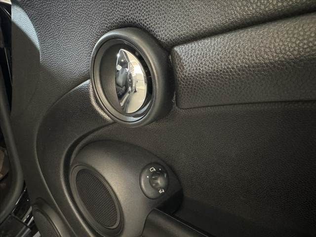 BMW MINI ONE 2010 Image 31