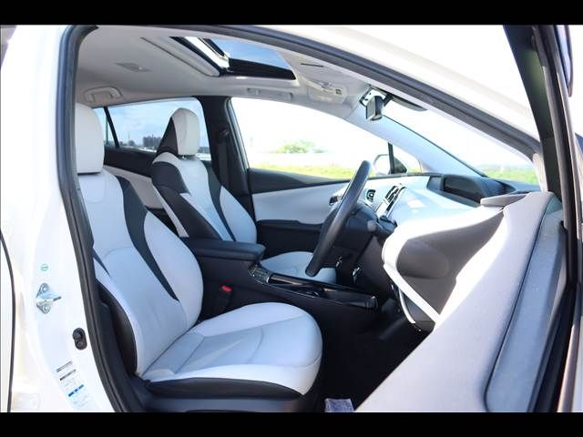 TOYOTA PRIUS 4WD 2016 Image 31