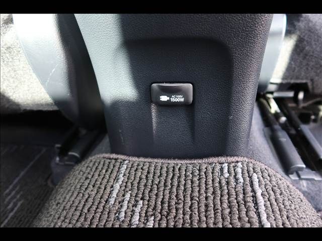 TOYOTA PRIUS 4WD 2016 Image 31