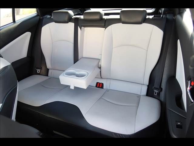 TOYOTA PRIUS 4WD 2016 Image 31