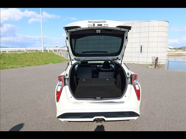 TOYOTA PRIUS 4WD 2016 Image 31