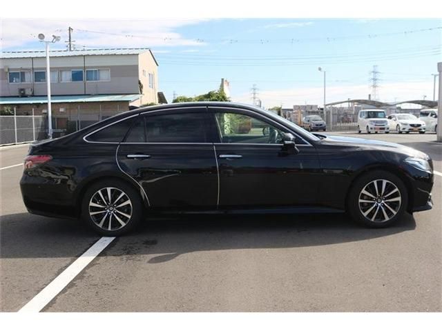 TOYOTA CROWN SEDAN HYBRID 2020 Image 31