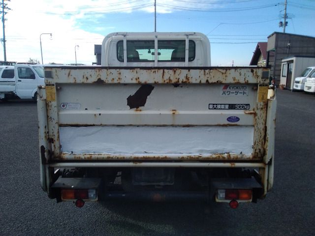 TOYOTA DYNA 2012 Image 31