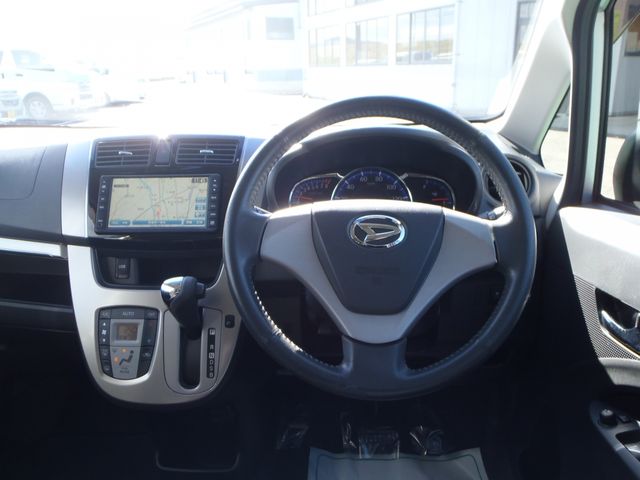 DAIHATSU MOVE CUSTOM 2014 Image 31