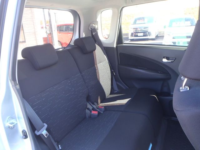 DAIHATSU MOVE CUSTOM 2014 Image 31