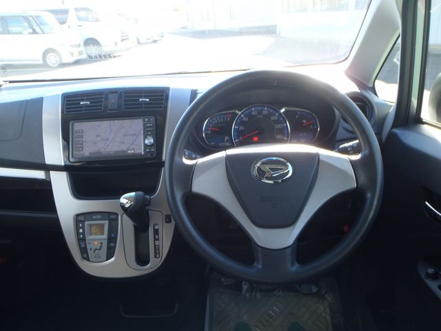 DAIHATSU MOVE CUSTOM 2014 Image 31