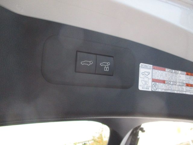 TOYOTA LEXUS NX450H+ AWD 2022 Image 31