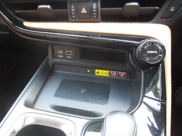 TOYOTA LEXUS NX450H+ AWD 2022 Image 31