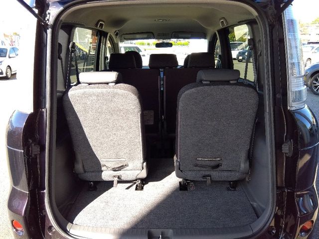 TOYOTA SIENTA 2013 Image 31