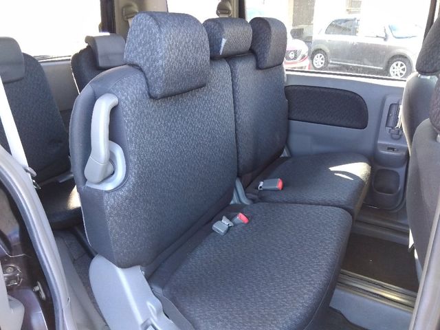 TOYOTA SIENTA 2013 Image 31