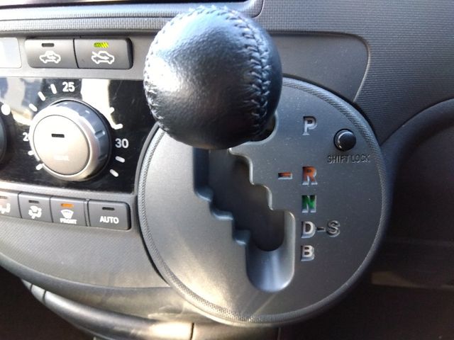 TOYOTA SIENTA 2013 Image 31