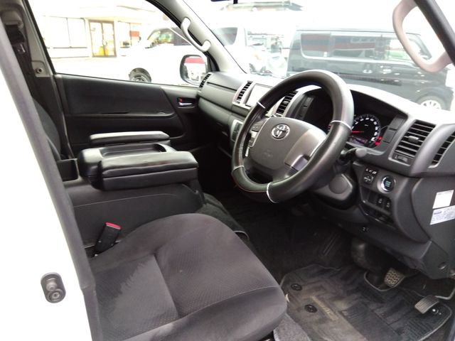 TOYOTA REGIUSACE VAN 2WD 2016 Image 31