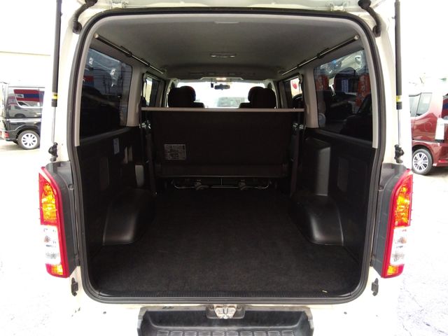 TOYOTA REGIUSACE VAN 2WD 2016 Image 31