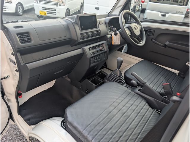 DAIHATSU HIJET TRUCK 4WD 2025 Image 31