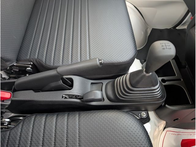 DAIHATSU HIJET TRUCK 4WD 2025 Image 31