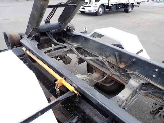 MITSUBISHI FUSOU FIGHTER 2012 Image 31