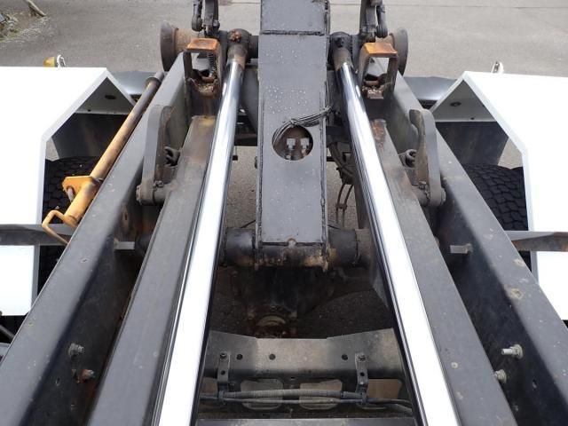 MITSUBISHI FUSOU FIGHTER 2012 Image 31