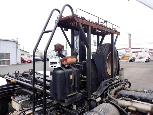 MITSUBISHI FUSOU FIGHTER 2012 Image 31