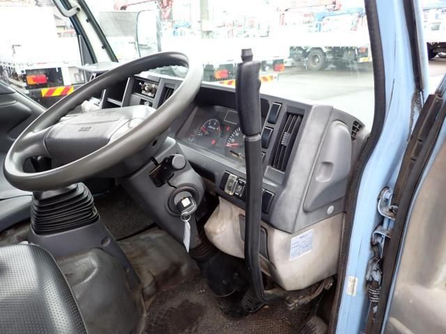 ISUZU ELF 2011 Image 31