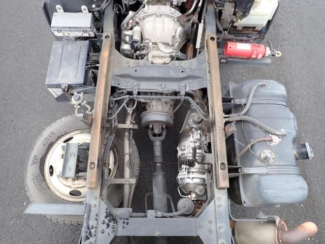 ISUZU ELF 2011 Image 31