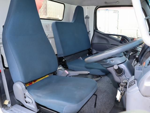 MITSUBISHI CANTER 2012 Image 31