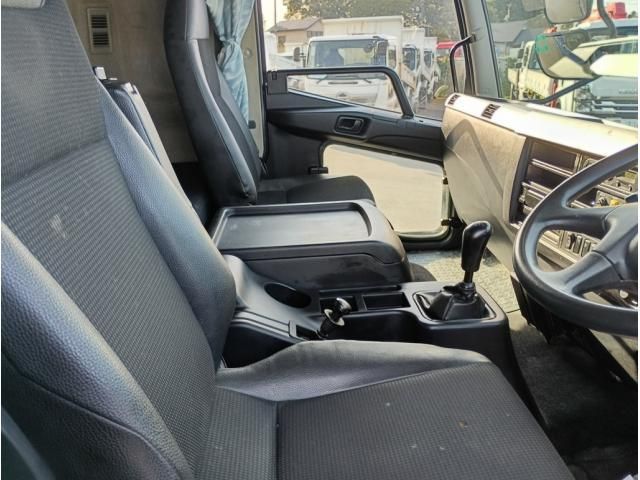 MITSUBISHI FUSOU FIGHTER 2018 Image 31