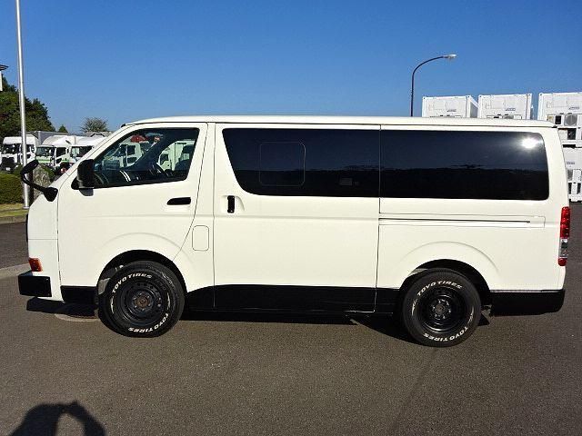 TOYOTA HIACE 2022 Image 31