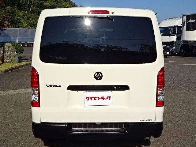 TOYOTA HIACE 2022 Image 31