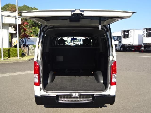 TOYOTA HIACE 2022 Image 31