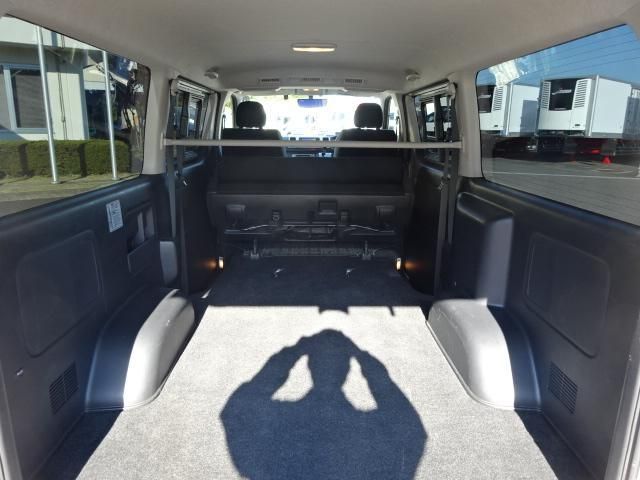 TOYOTA HIACE 2022 Image 31