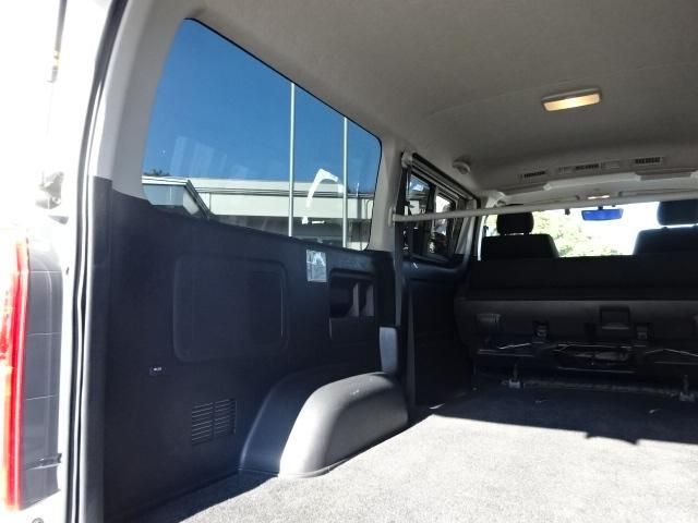 TOYOTA HIACE 2022 Image 31