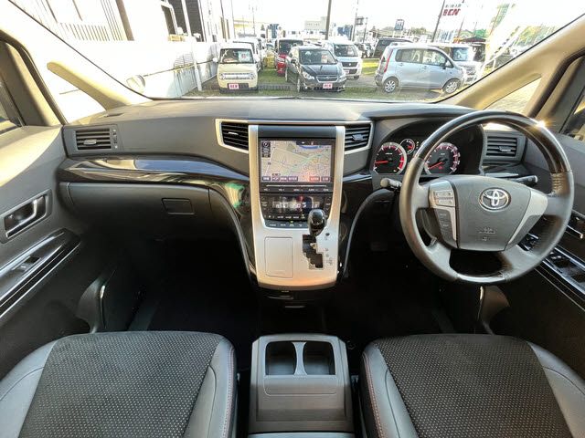 TOYOTA VELLFIRE 2014 Image 31
