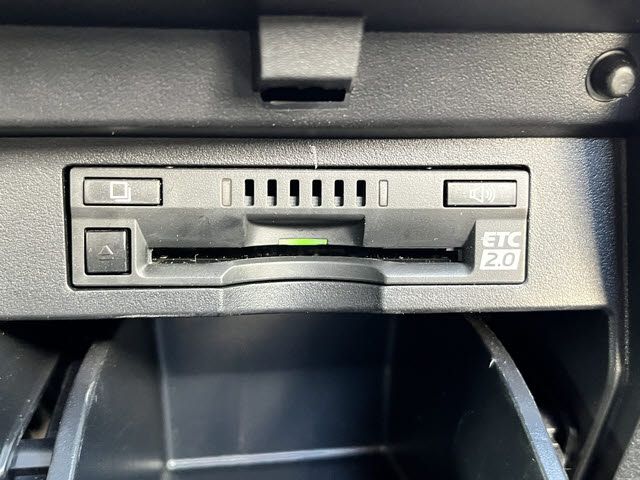 TOYOTA ALPHARD HYBRID 4WD 2022 Image 31