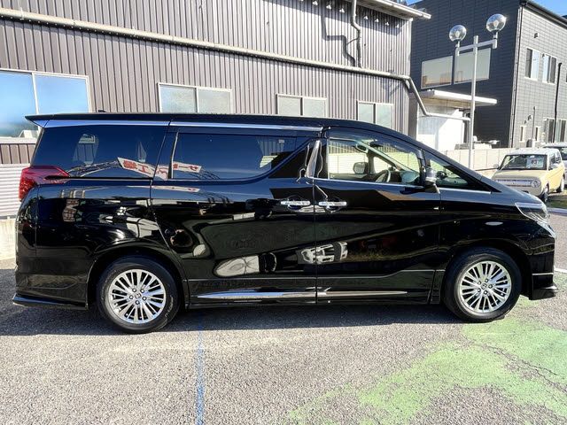 TOYOTA ALPHARD HYBRID 4WD 2022 Image 31