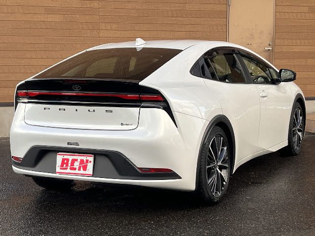 TOYOTA PRIUS 4WD 2023 Image 31