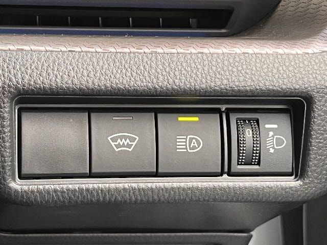 TOYOTA PRIUS 4WD 2023 Image 31