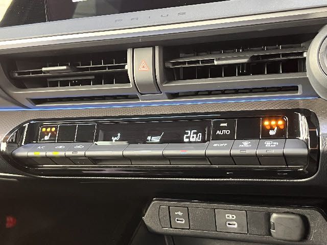 TOYOTA PRIUS 4WD 2023 Image 31