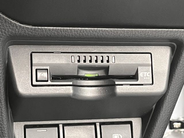 TOYOTA PRIUS 4WD 2023 Image 31