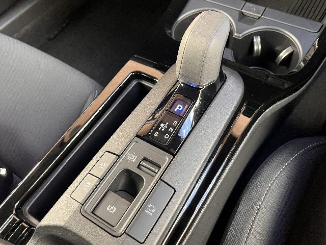 TOYOTA PRIUS 4WD 2023 Image 31