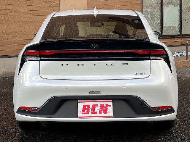 TOYOTA PRIUS 4WD 2023 Image 31