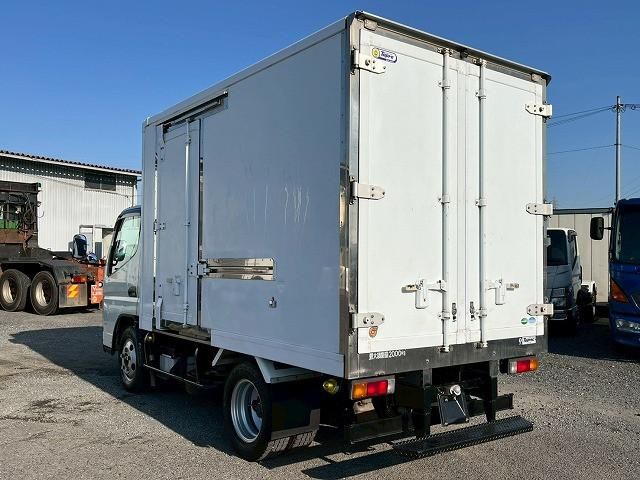 MITSUBISHI CANTER 2017 Image 31