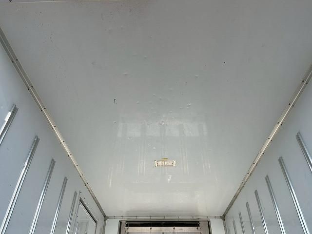 MITSUBISHI CANTER 2017 Image 31