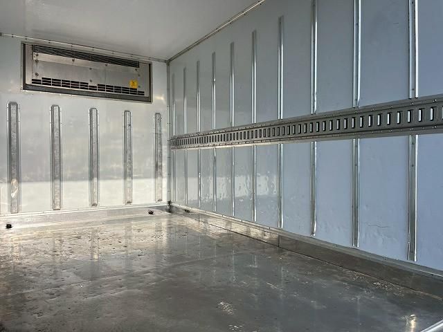 MITSUBISHI CANTER 2017 Image 31