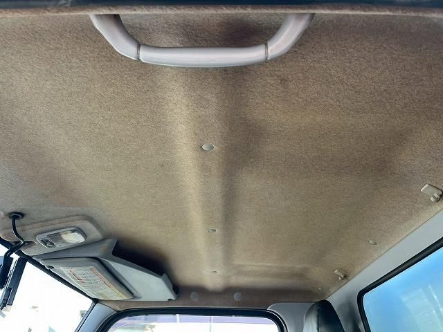 MITSUBISHI CANTER 2017 Image 31