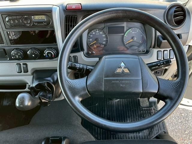 MITSUBISHI CANTER 2017 Image 31