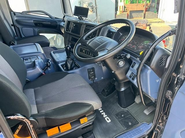 HINO PROFIA 2005 Image 31