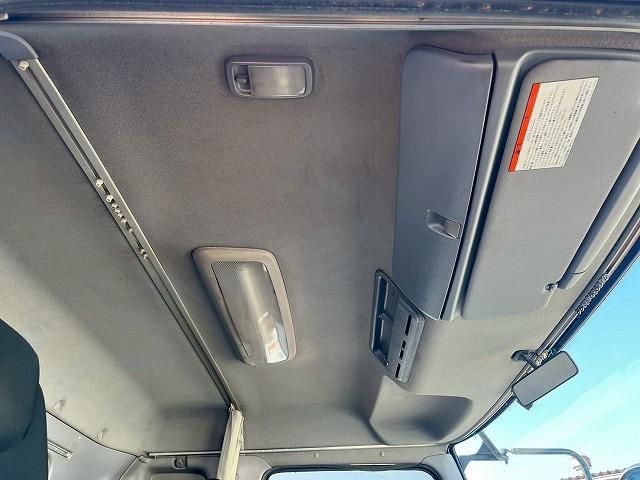 HINO PROFIA 2005 Image 31