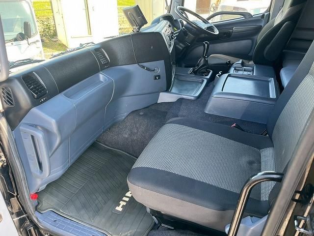 HINO PROFIA 2005 Image 31